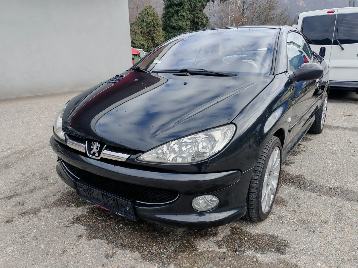 Peugeot 206 CC Platinum Edition 1,6 16V Schwarz - 2