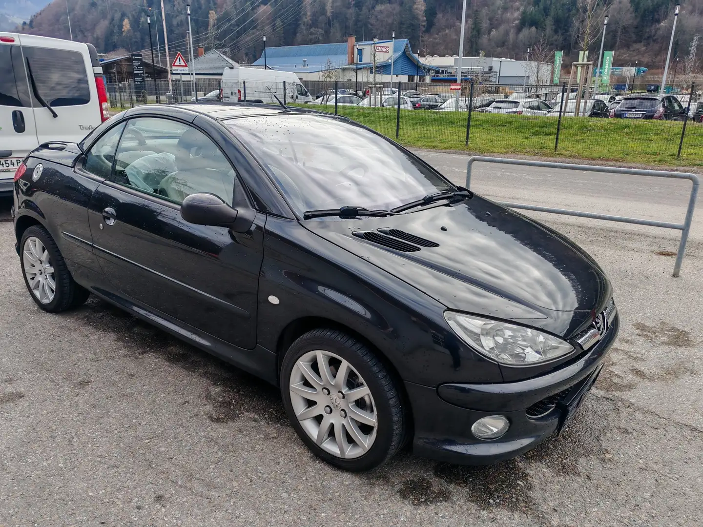 Peugeot 206 CC Platinum Edition 1,6 16V Schwarz - 1