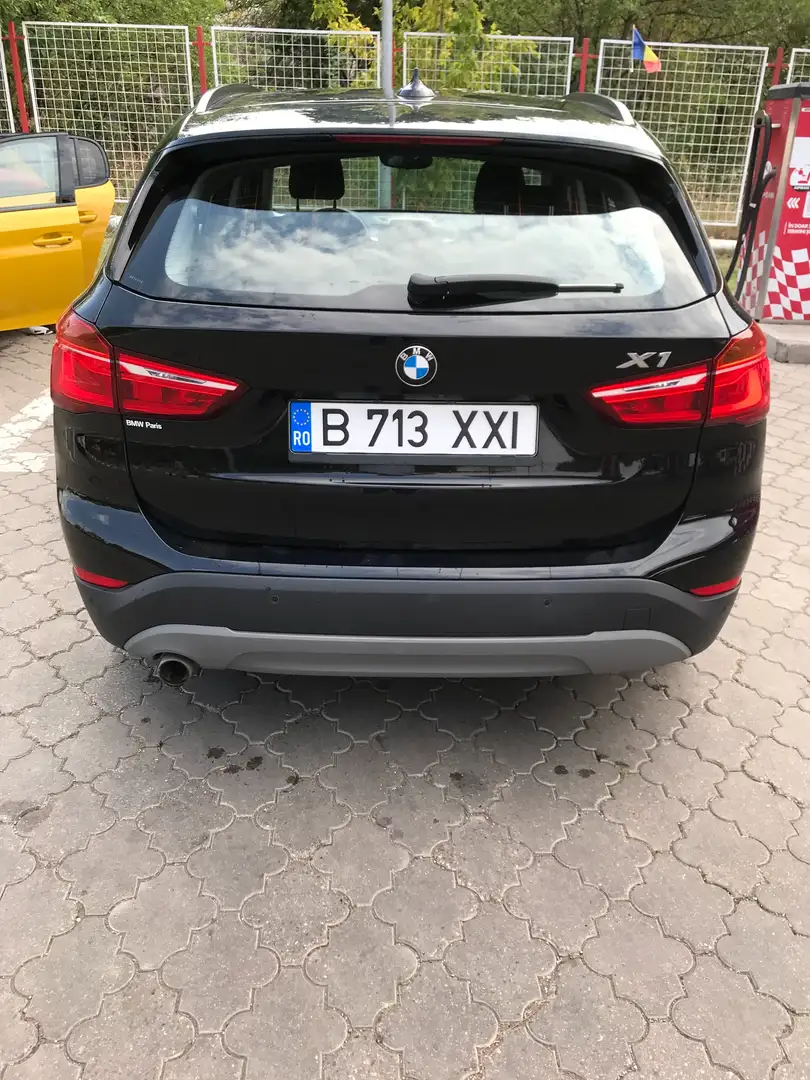 BMW X1 xDrive 18d 150 ch Lounge Noir - 2