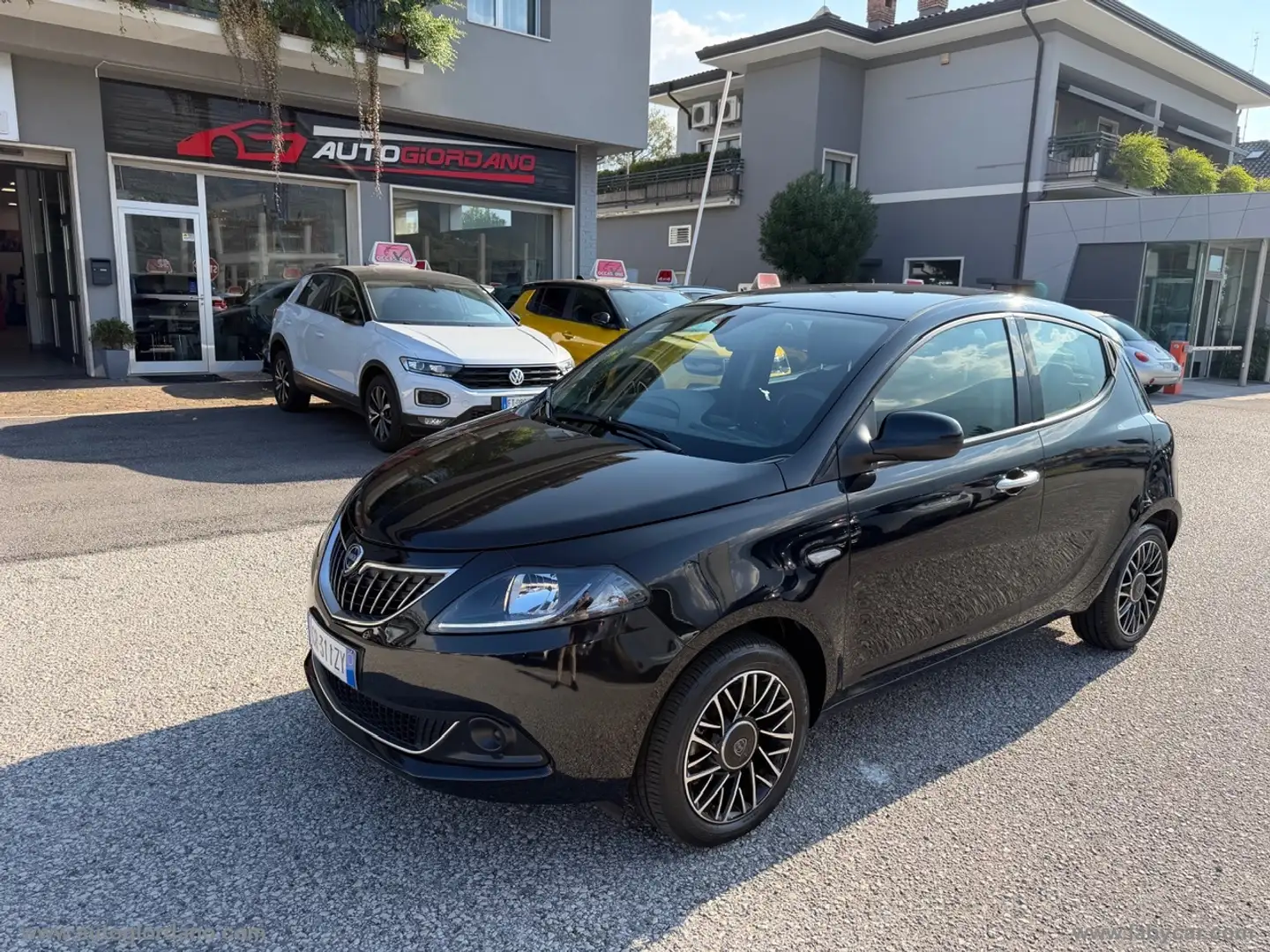 Lancia Ypsilon 1.0 FireFly 5p.S&S Hyb. Platino Grigio - 1