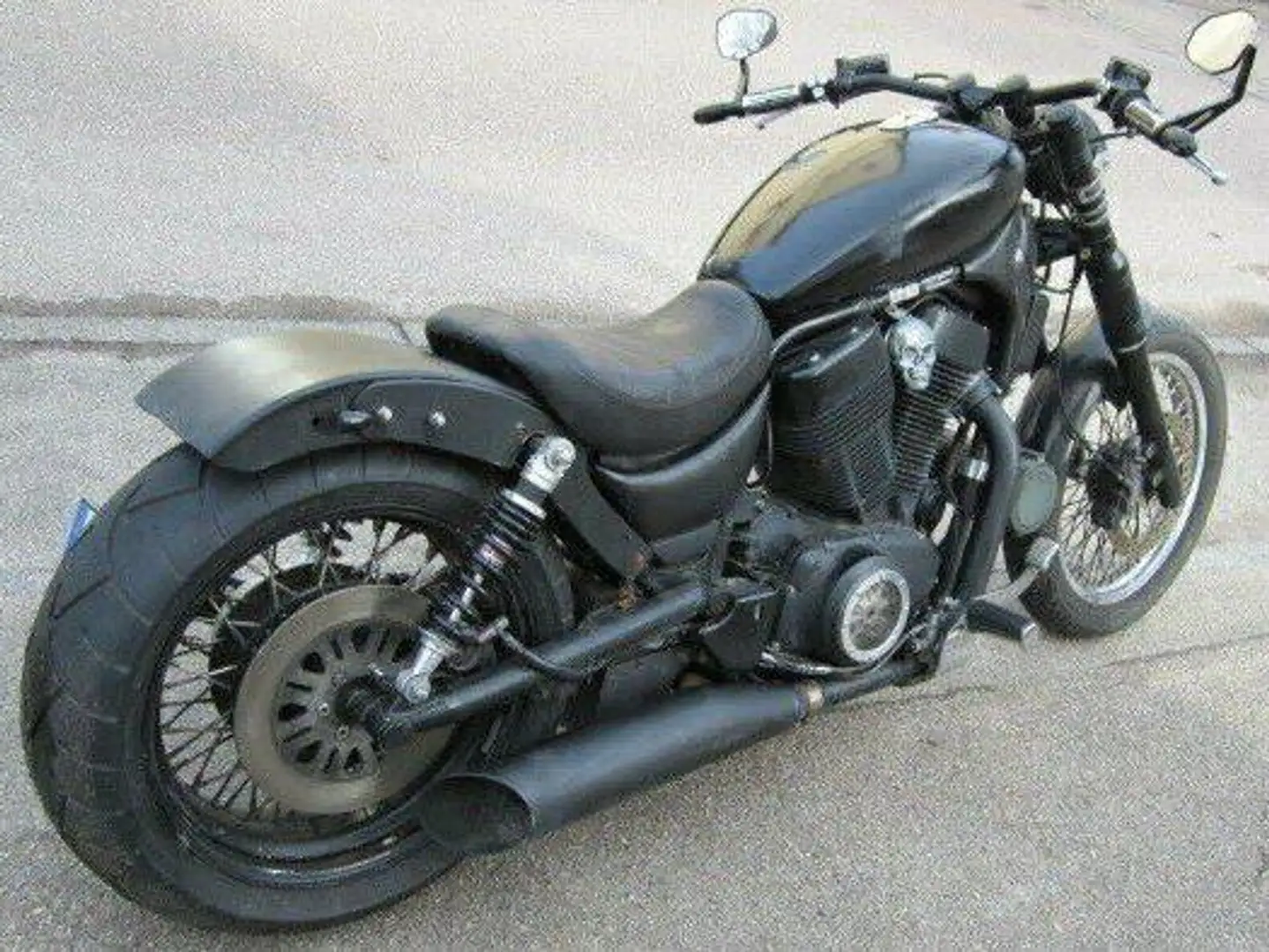 Suzuki Intruder C VS 1400 Noir - 2