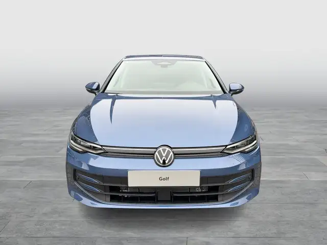 Volkswagen Golf view 2