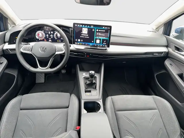 Volkswagen Golf view 9