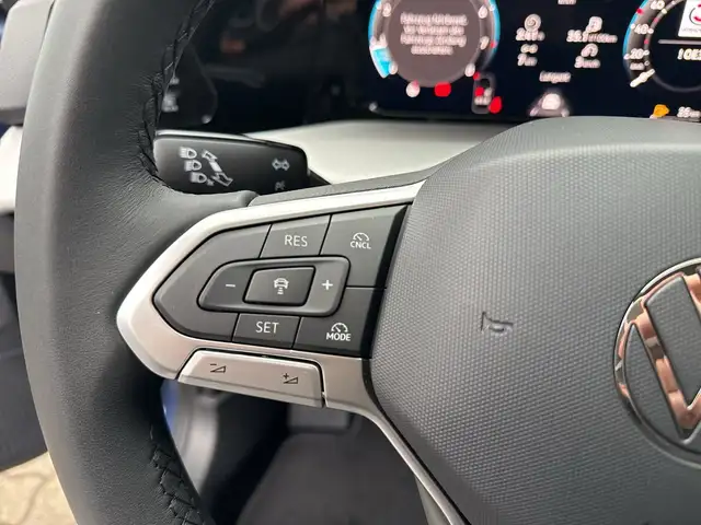 Volkswagen Golf view 12