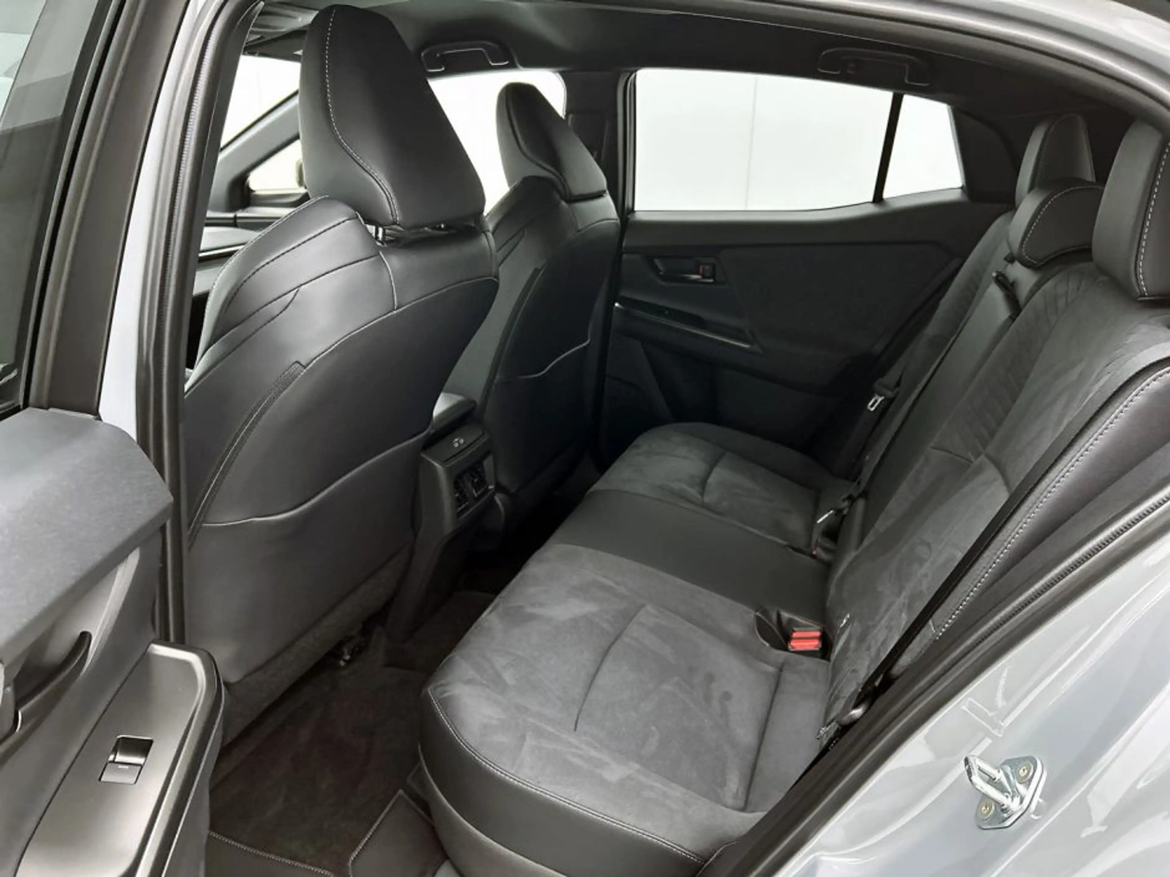 Toyota C-HR+ Executive AWD 77 kWh | Pano | JBL | Navigatie | St — photo 15