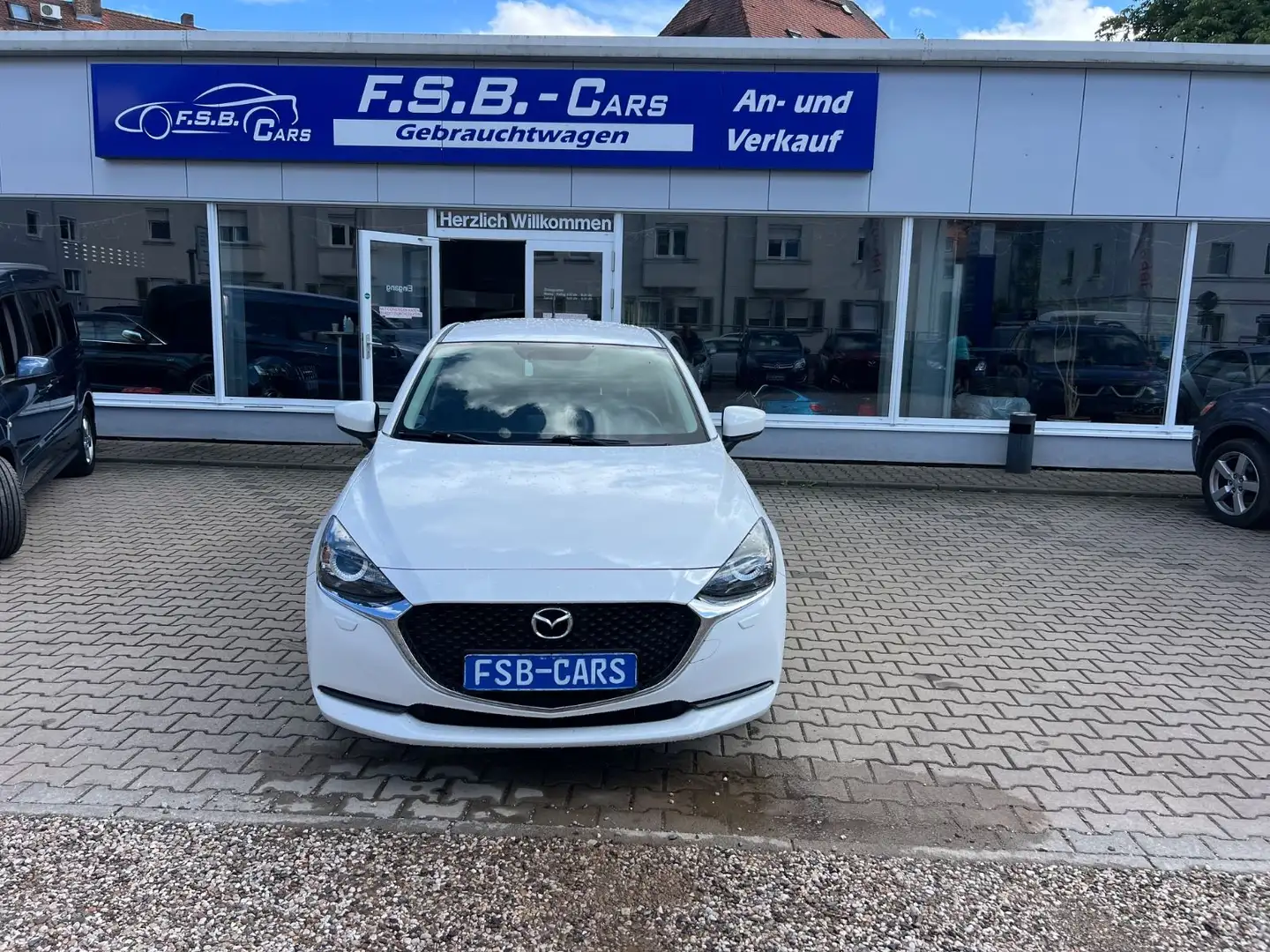 Mazda 2 Lim. Prime-Line Alb - 1