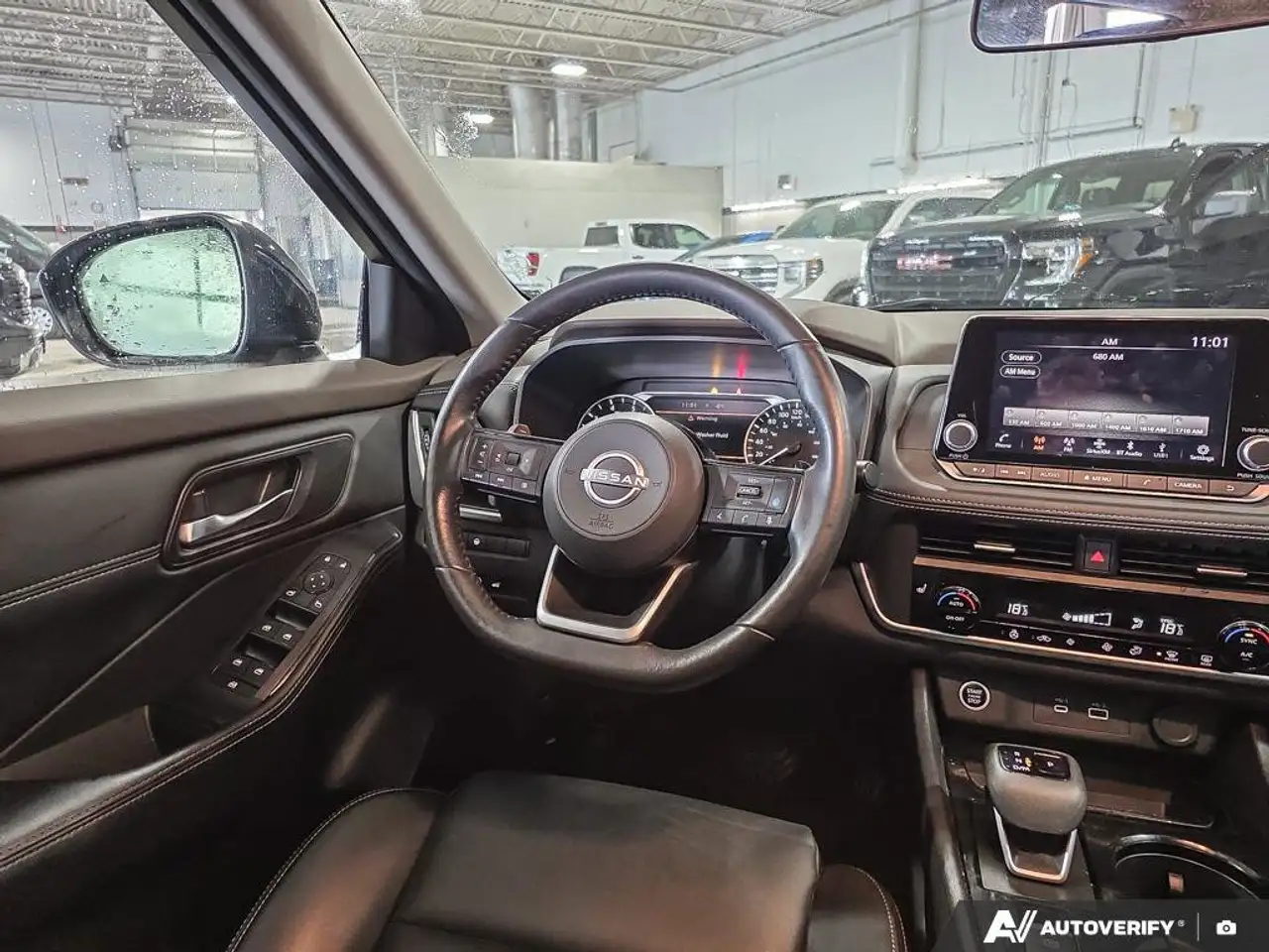 Nissan Rogue снимка Nissan Rogue