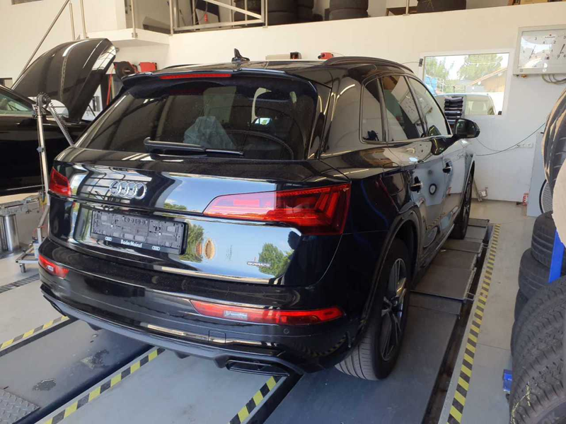 Audi Q5 3.0 TDI quattro S Line Matrix OLED Navi — photo 3