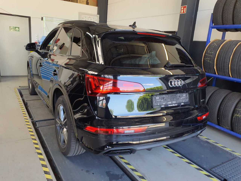 Audi Q5 3.0 TDI quattro S Line Matrix OLED Navi — photo 4