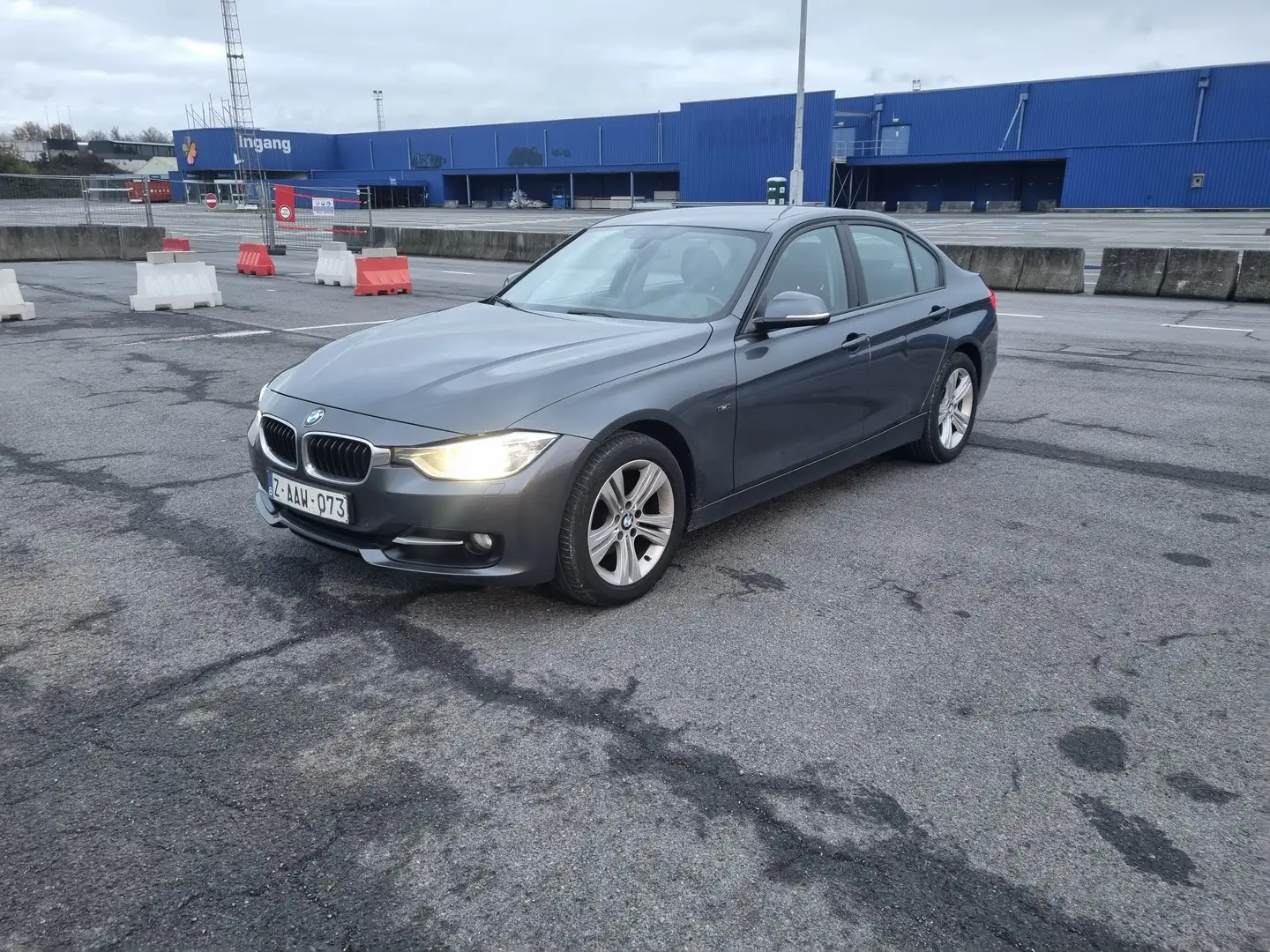 BMW 316 316 d. ***1 er PROPRIÉTAIRE *** Grau - 1