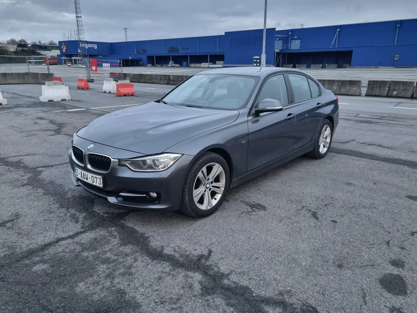 BMW 316 316 d. ***1 er PROPRIÉTAIRE *** Grau - 2