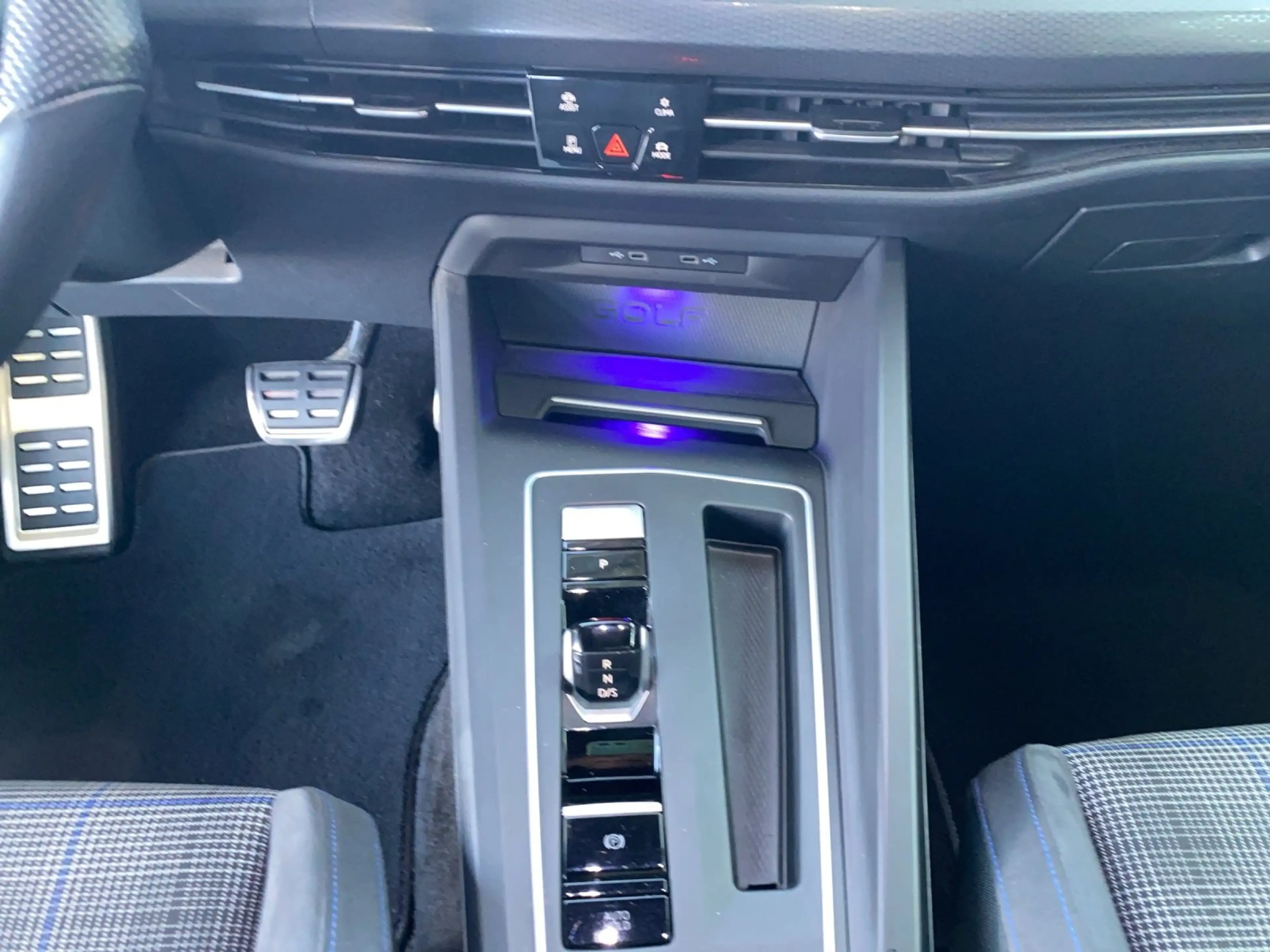 Volkswagen Golf GTE Golf VIII GTE 1.4 eHybrid DSG — photo 13