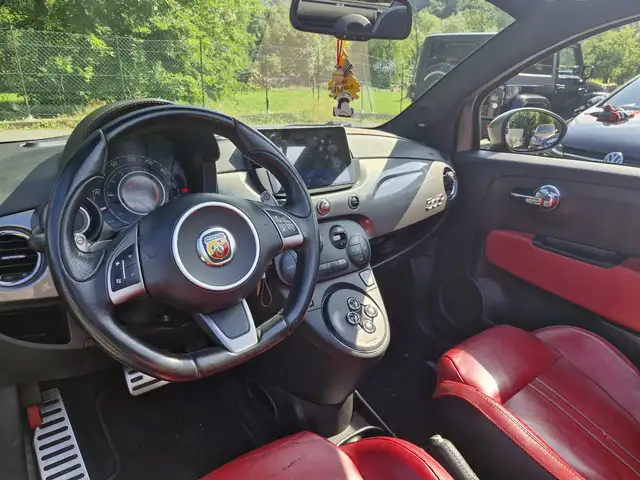 Abarth 500c view 12