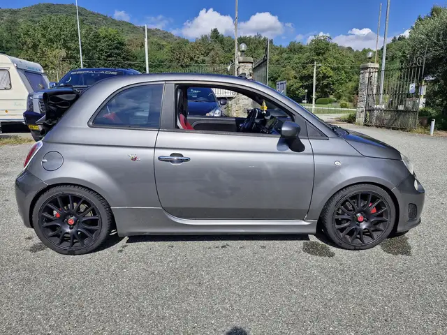 Abarth 500c view 3