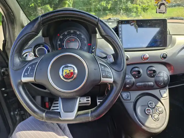 Abarth 500c view 13