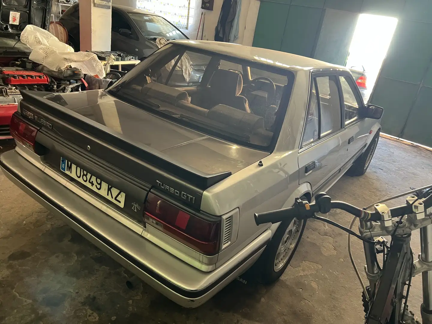 Nissan Bluebird 2.0 SLX - 1