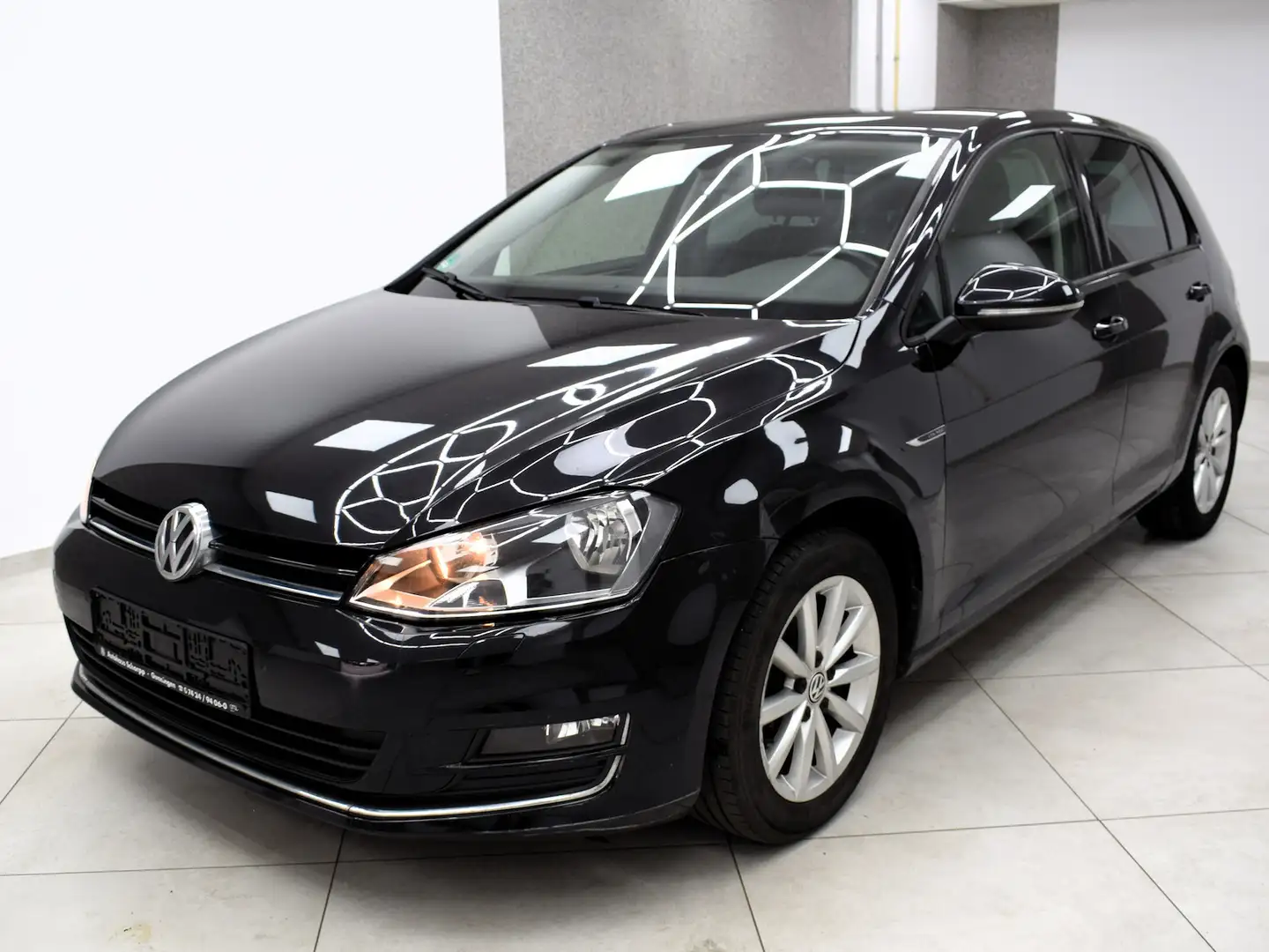 Volkswagen Golf VII 1.6 TDI Lounge Clima Winterpaket GRA PDC WR Zwart - 2