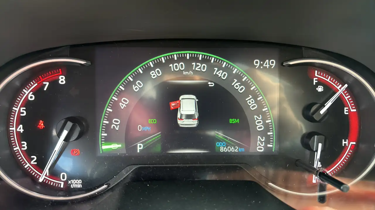 Toyota RAV 4 снимка Toyota RAV 4