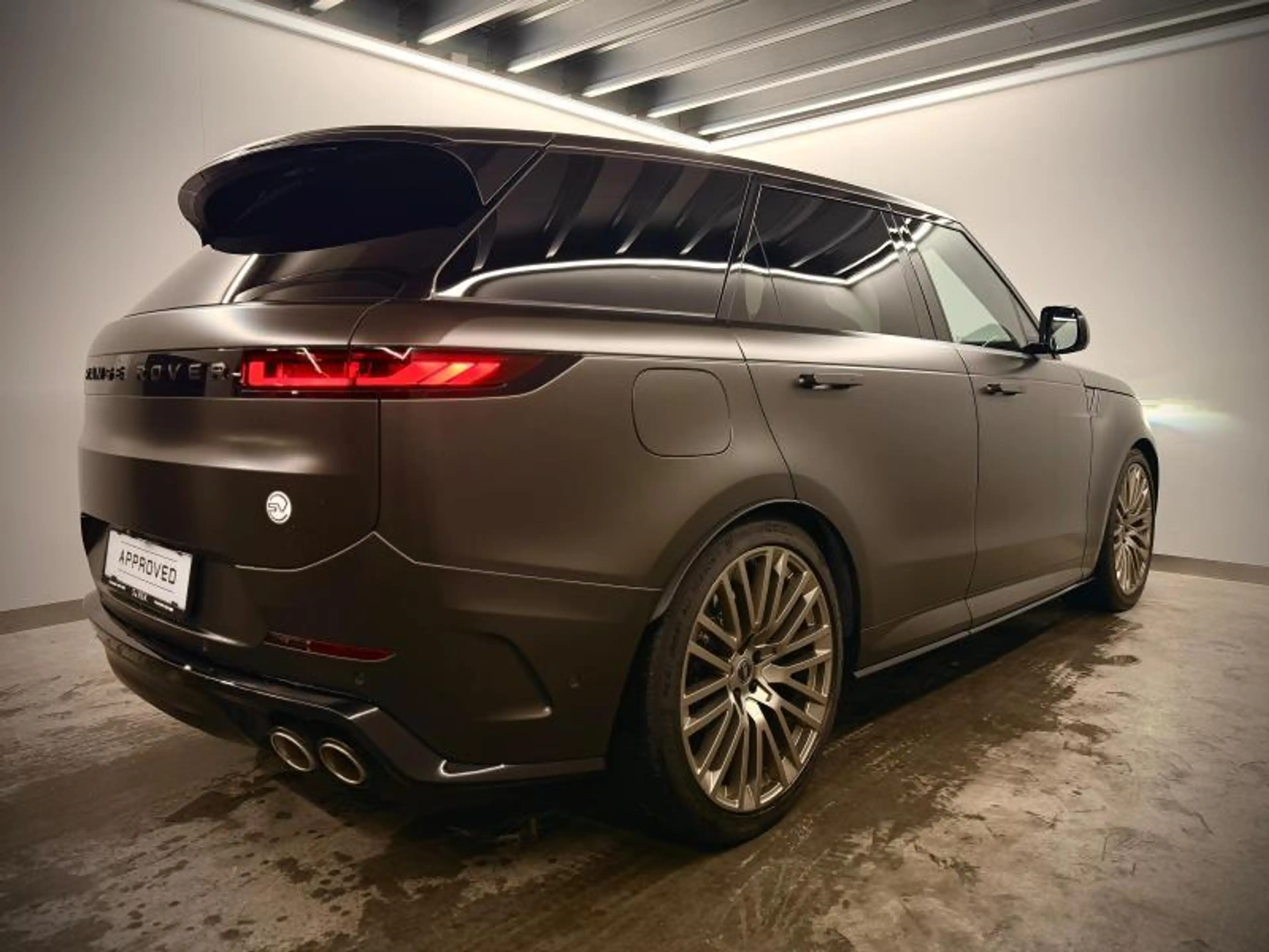 Land Rover Range Rover Sport P635 SV Celestial Theia Curation 25MY — photo 4