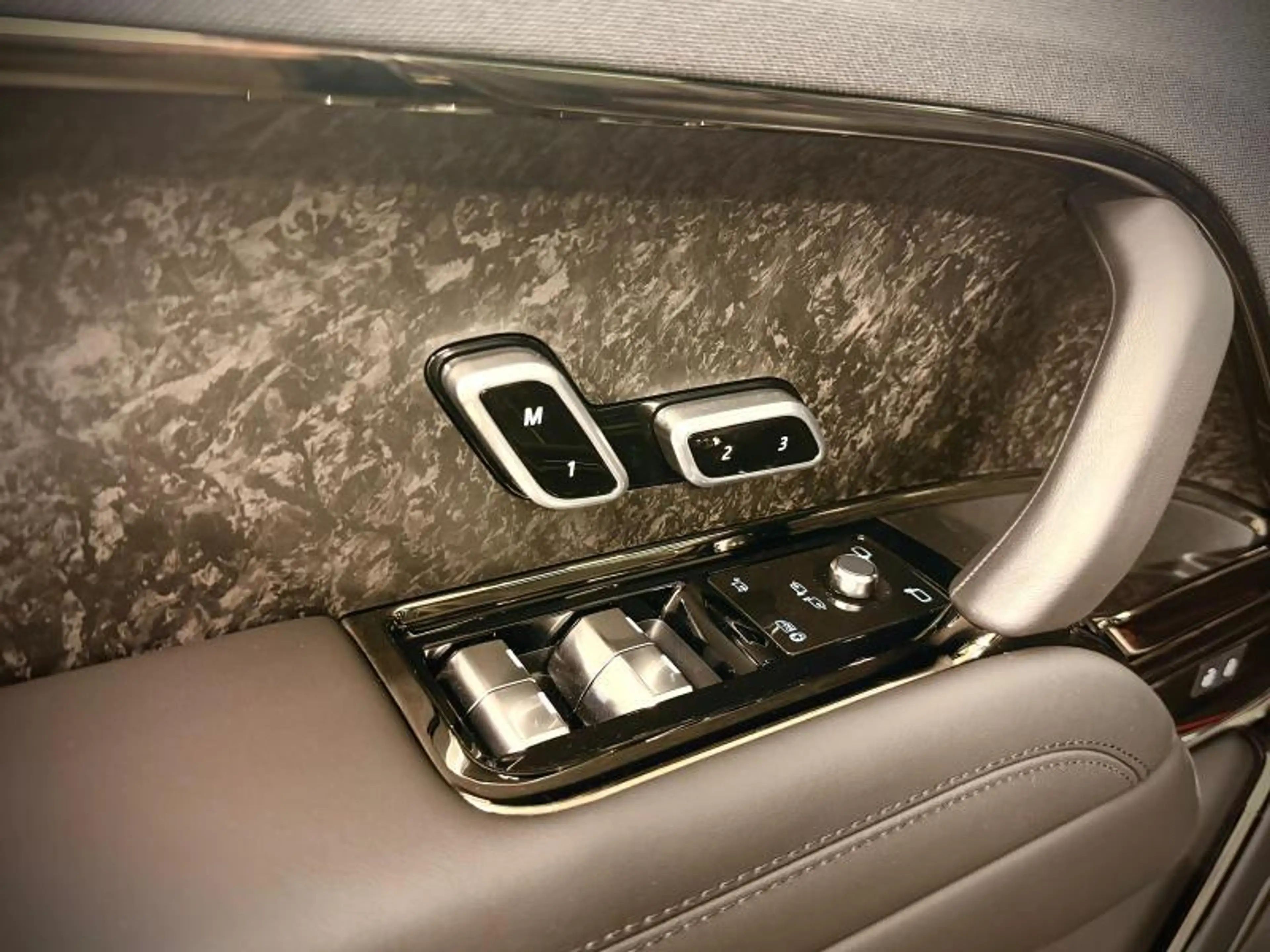 Land Rover Range Rover Sport P635 SV Celestial Theia Curation 25MY — photo 15