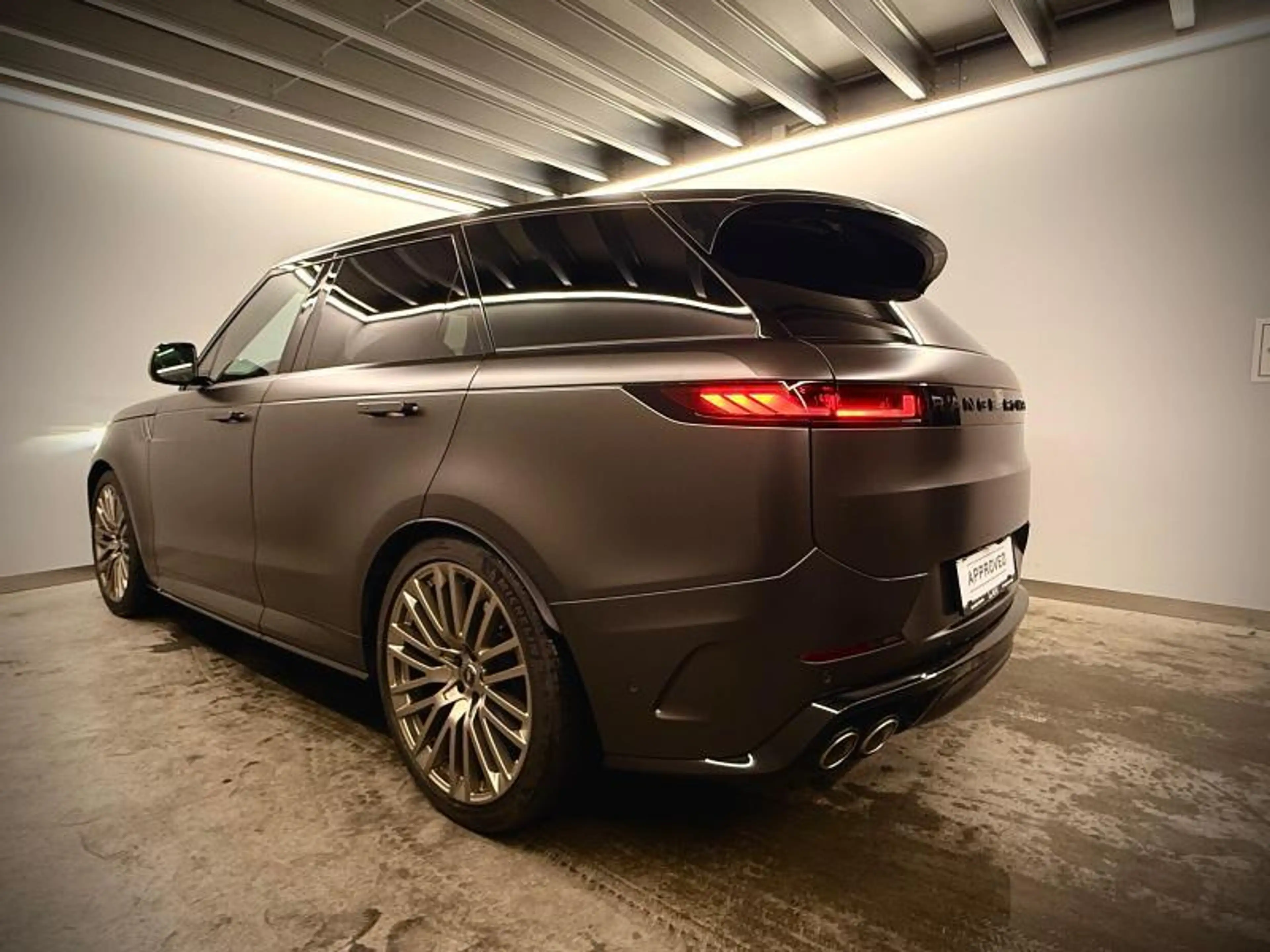 Land Rover Range Rover Sport P635 SV Celestial Theia Curation 25MY — photo 6