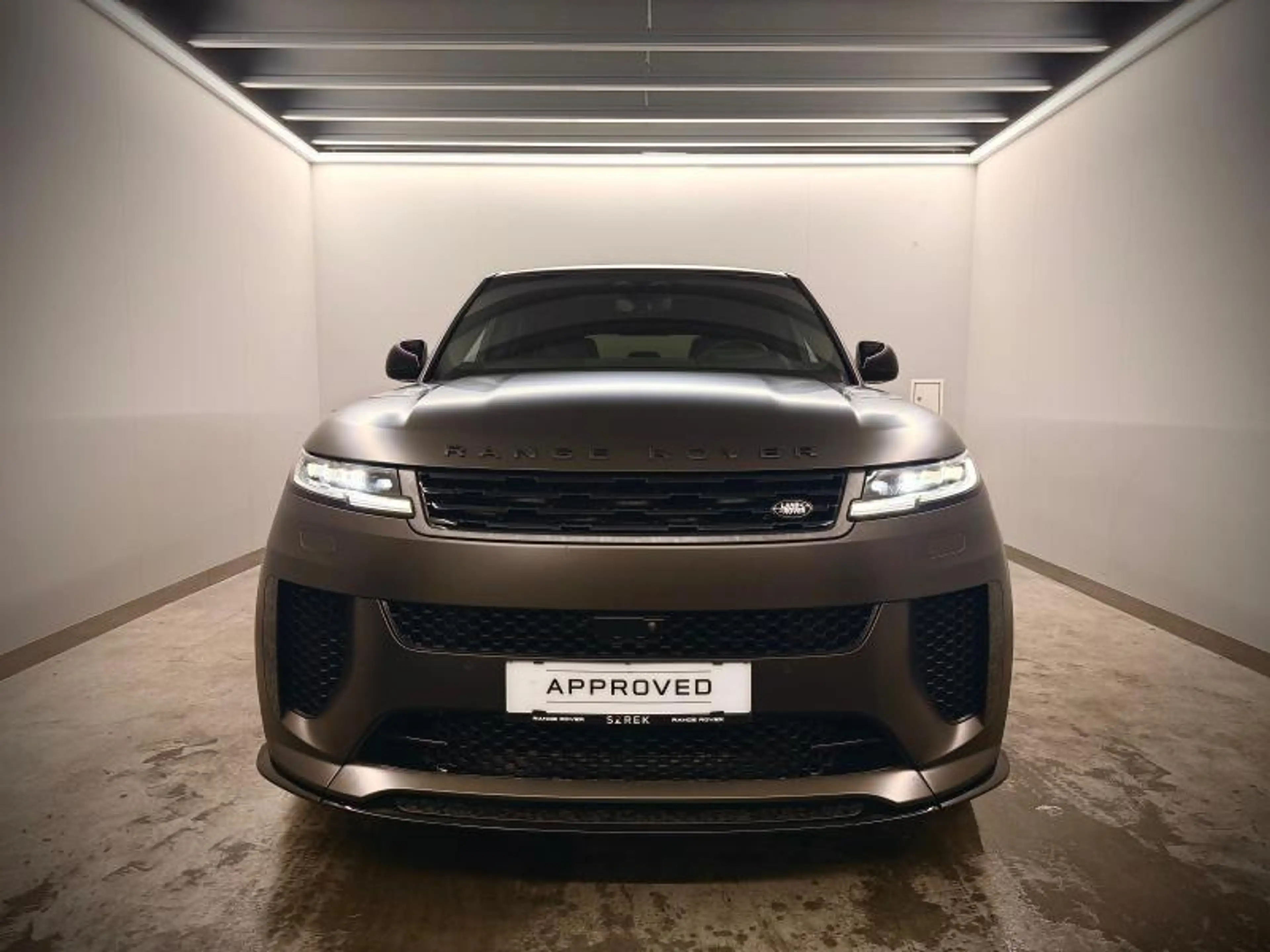 Land Rover Range Rover Sport P635 SV Celestial Theia Curation 25MY — photo 2