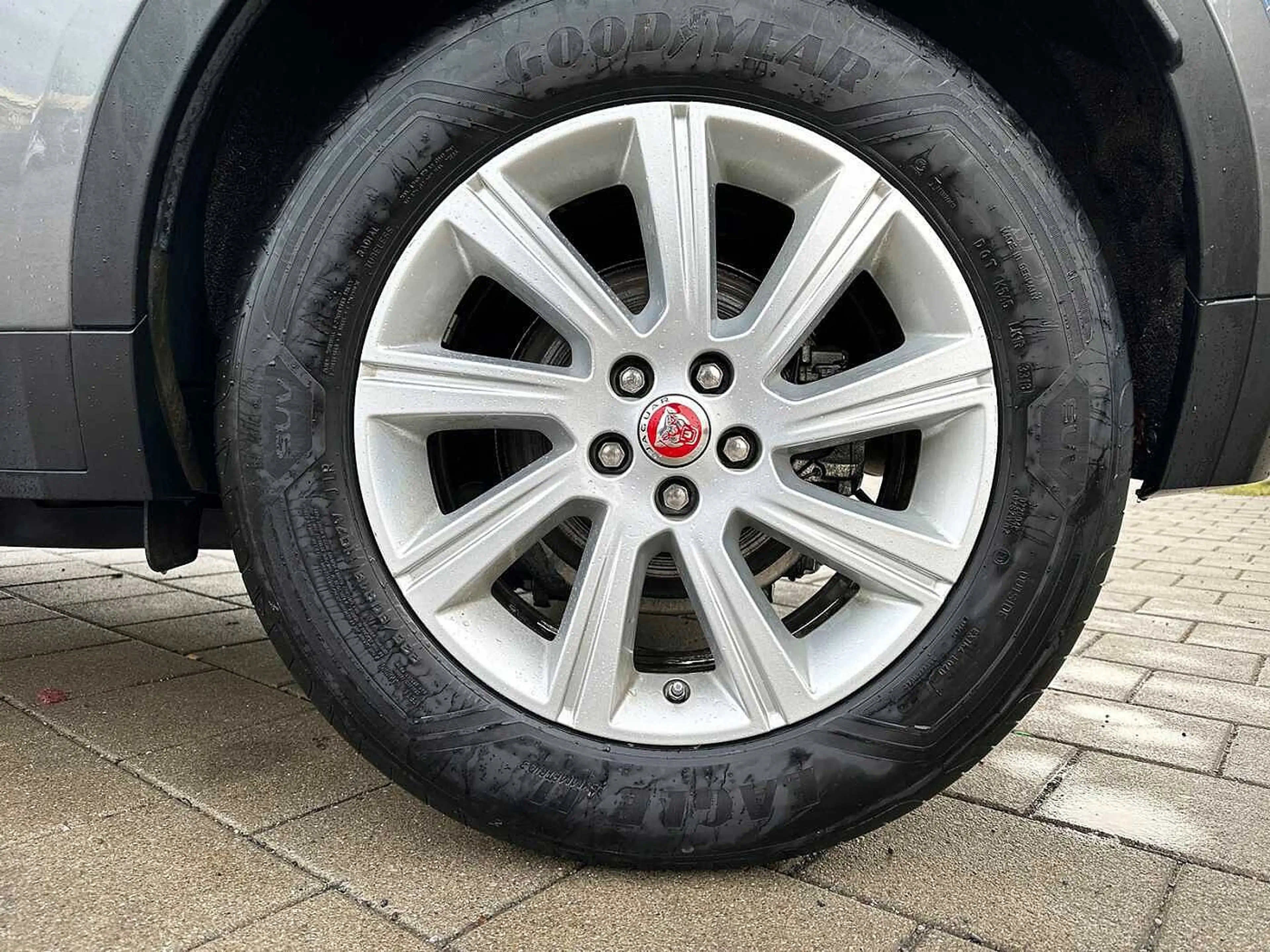 Jaguar E-Pace D180 AWD Aut. S — photo 9