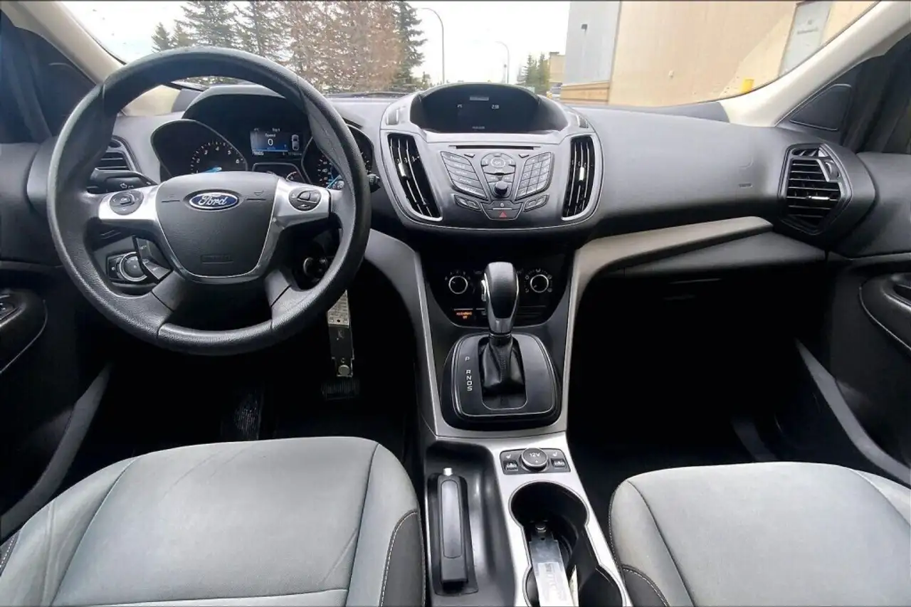 Ford Escape снимка Ford Escape