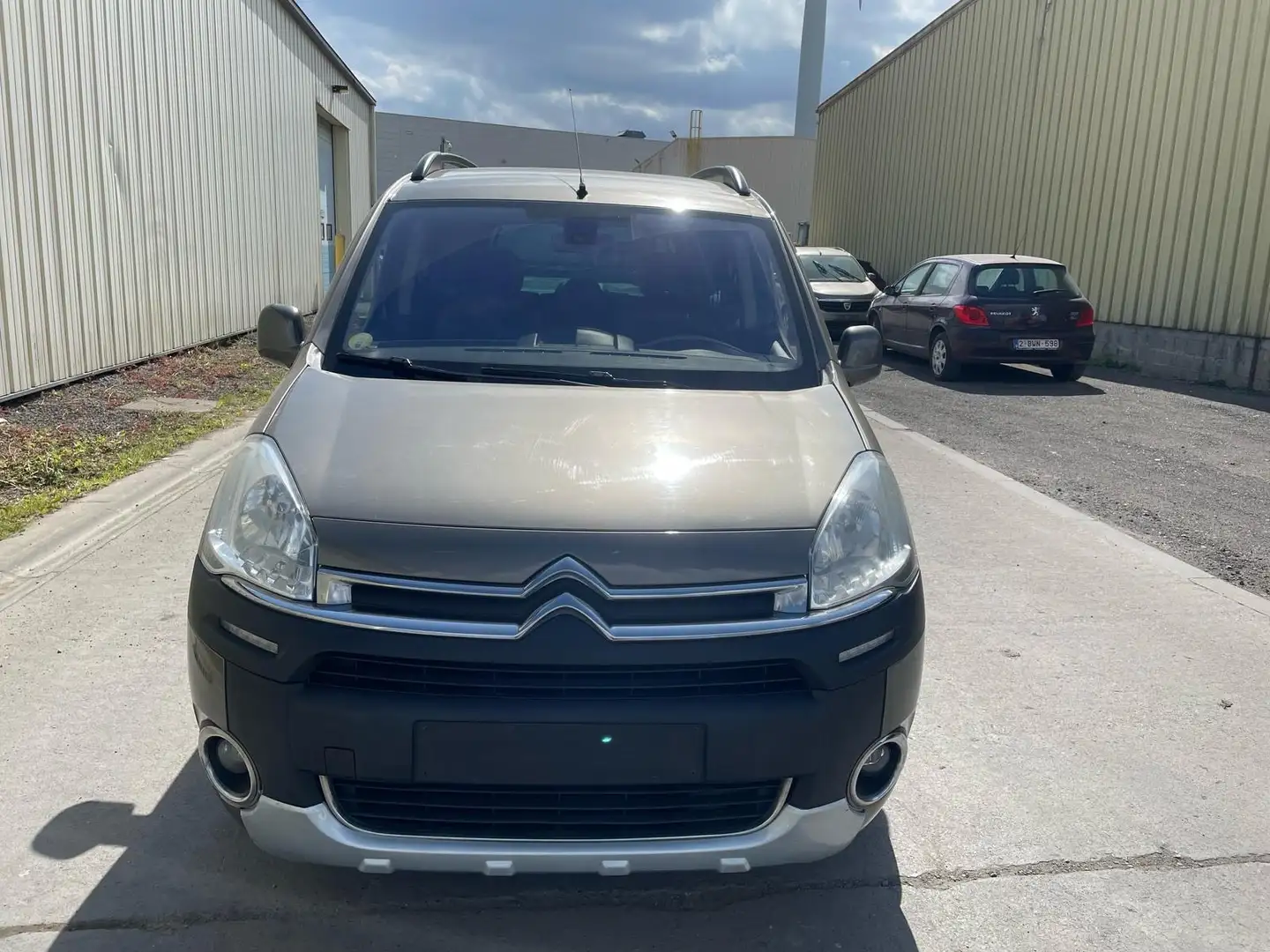 Citroen Berlingo Xtr 1.6 e-HDi XTR Automatique Gris - 1