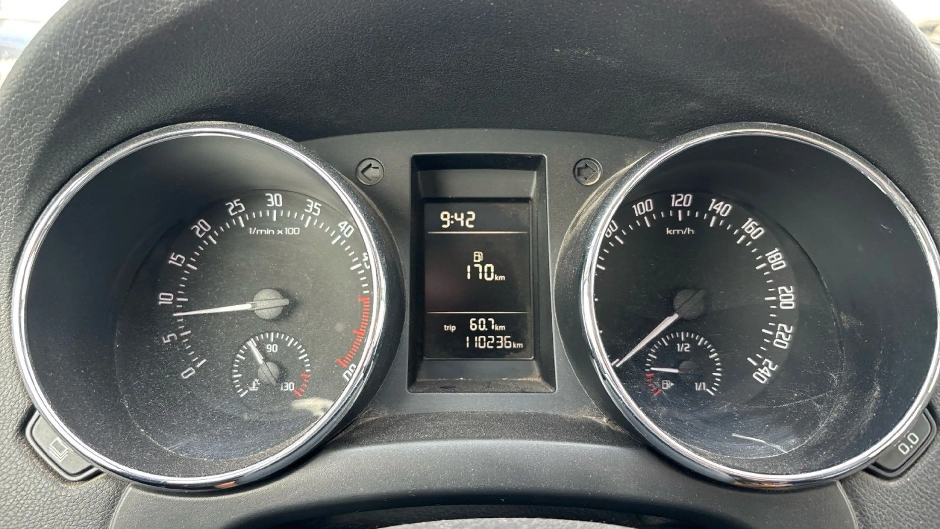 Skoda Yeti 2.0 TDI MIT ANHÄNGERKUPPLUNG/ALLWETTER — photo 4