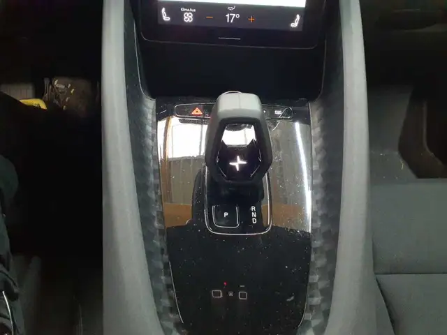 Polestar 2 view 10