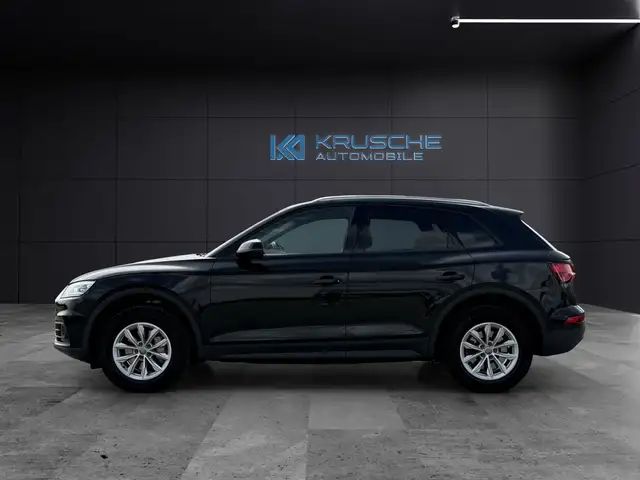 Audi Q5 view 2