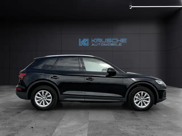 Audi Q5 view 6