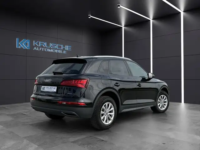 Audi Q5 view 5