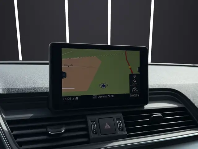 Audi Q5 view 15