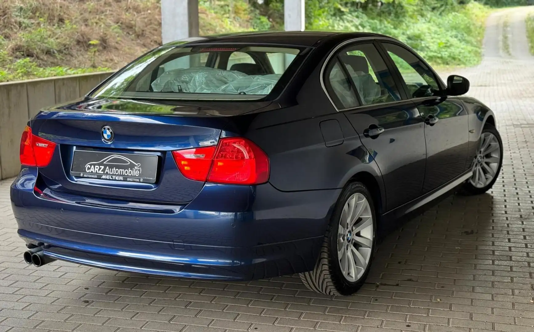 BMW 325 325i xDrive ** 2. Hand ** Tüv Neu ** Blau - 2