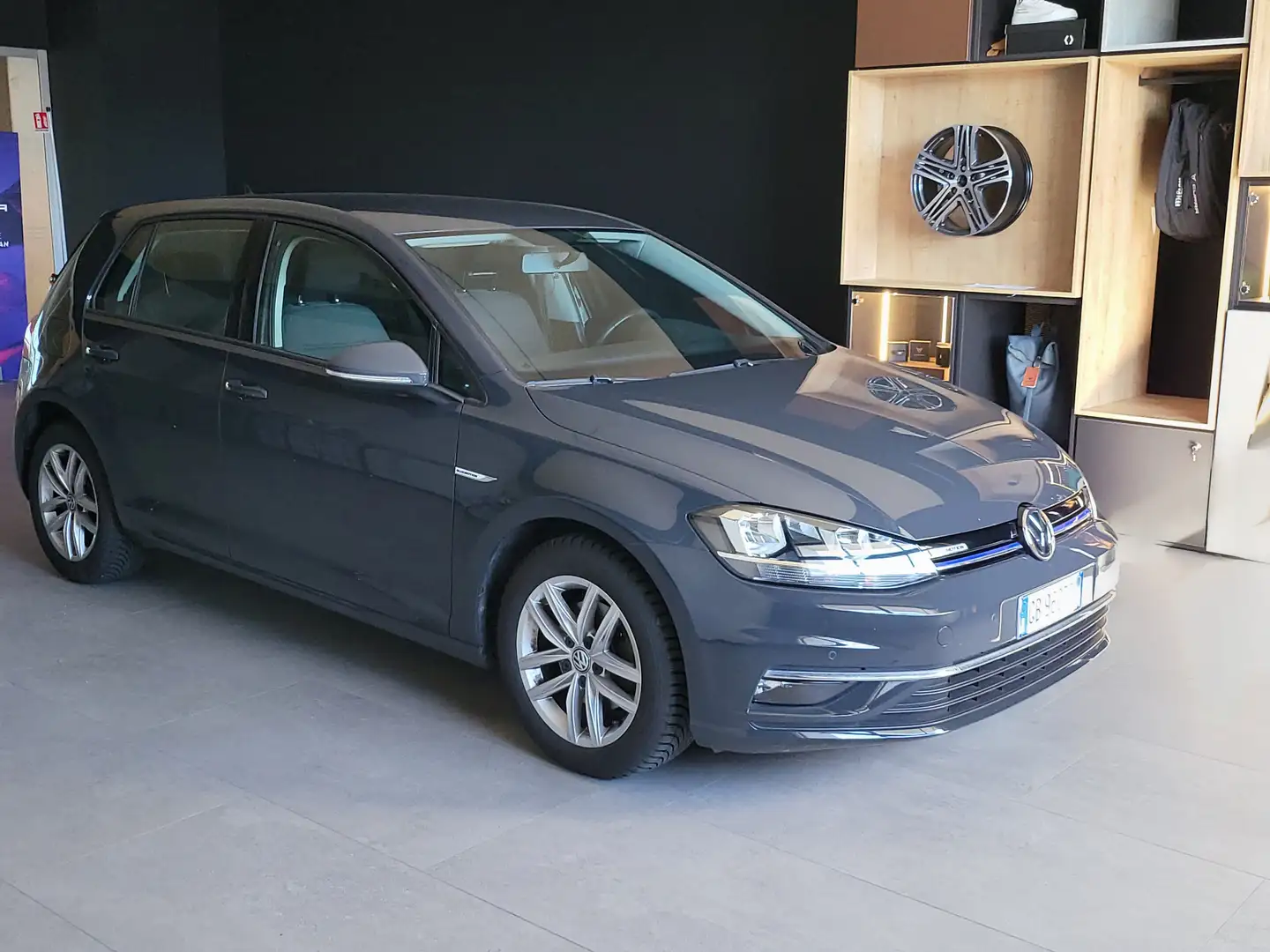 Volkswagen Golf 5 Porte 1.5 TGI BlueMotion Business Grigio - 2