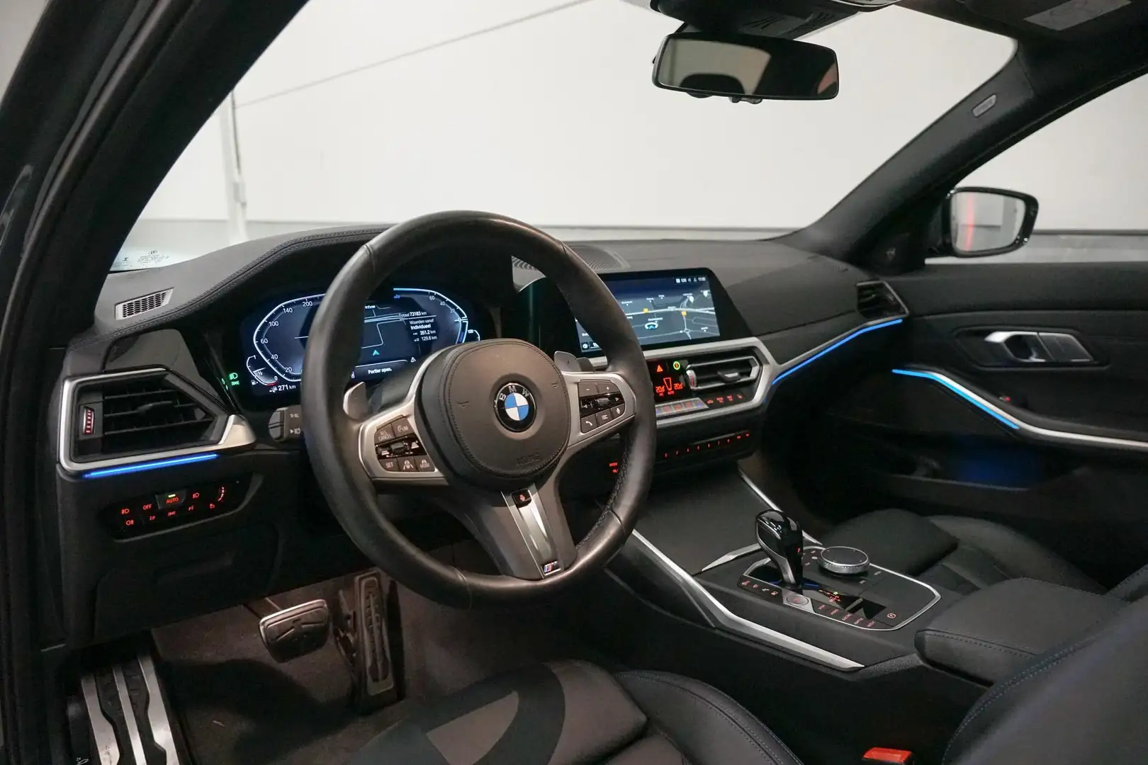 BMW 330 3-serie 330e xDrive M-Sport | Schuifdak | Harman K Grau - 2