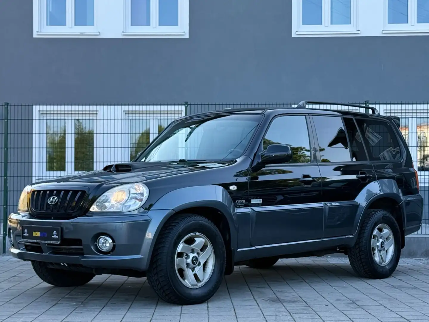 Hyundai Terracan 2.9 ALLRAD/TOP-ZUSTAND/VOLL-SERVI/PDC/ Schwarz - 1