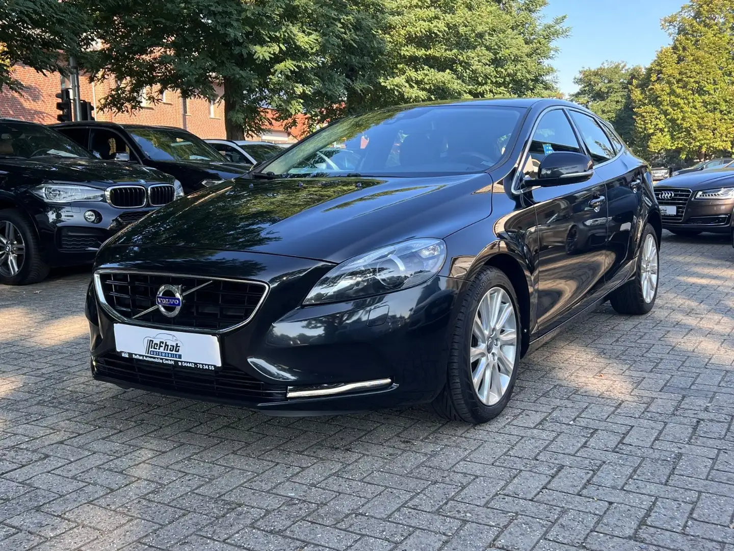 Volvo V40 Summum*LEDER*LED*DIGITAL*KEYLESS*130KW* Schwarz - 2