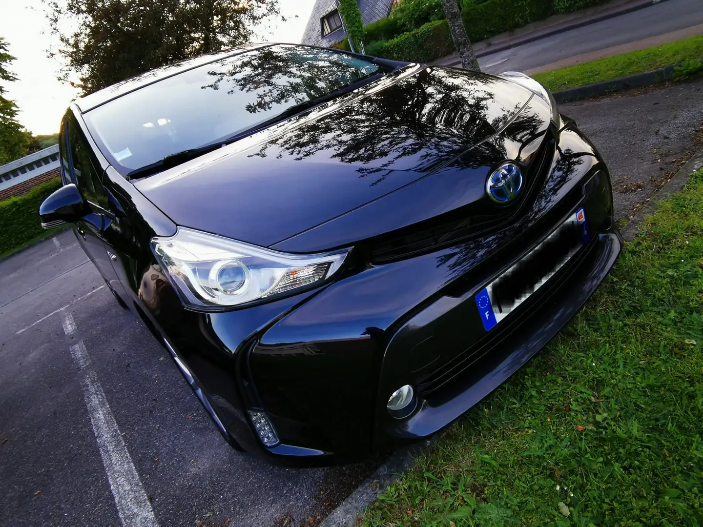 Toyota Prius+ Noir - 2