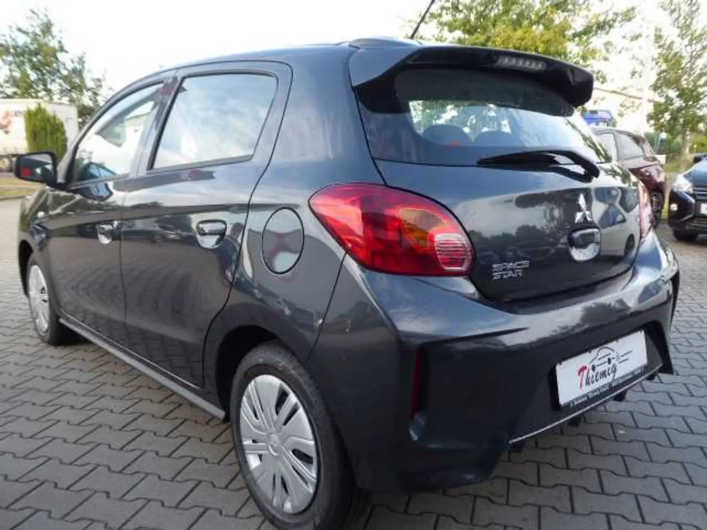 Mitsubishi Space Star Select 1.2 MIVEC 5-Gang Gris - 2