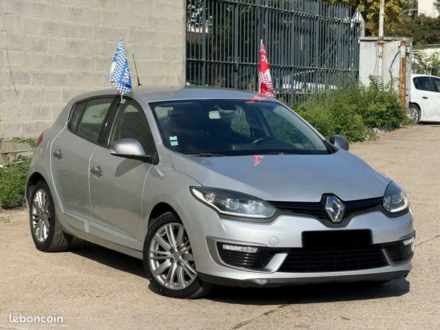 Renault Megane III Phase 3 1.5 dCi 110CV GT LINE Année 01-2014 Garantie Mois Grijs - 2