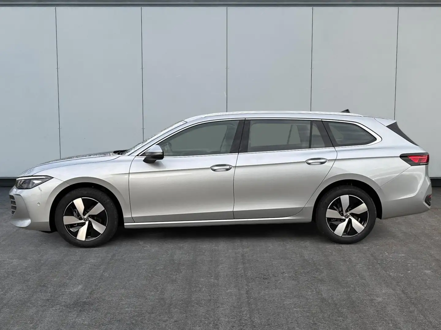 Volkswagen Passat Variant Business DSG+AHK+MASSAGE+NAVI+ACC+KAMERA+LED+17... Silber - 2