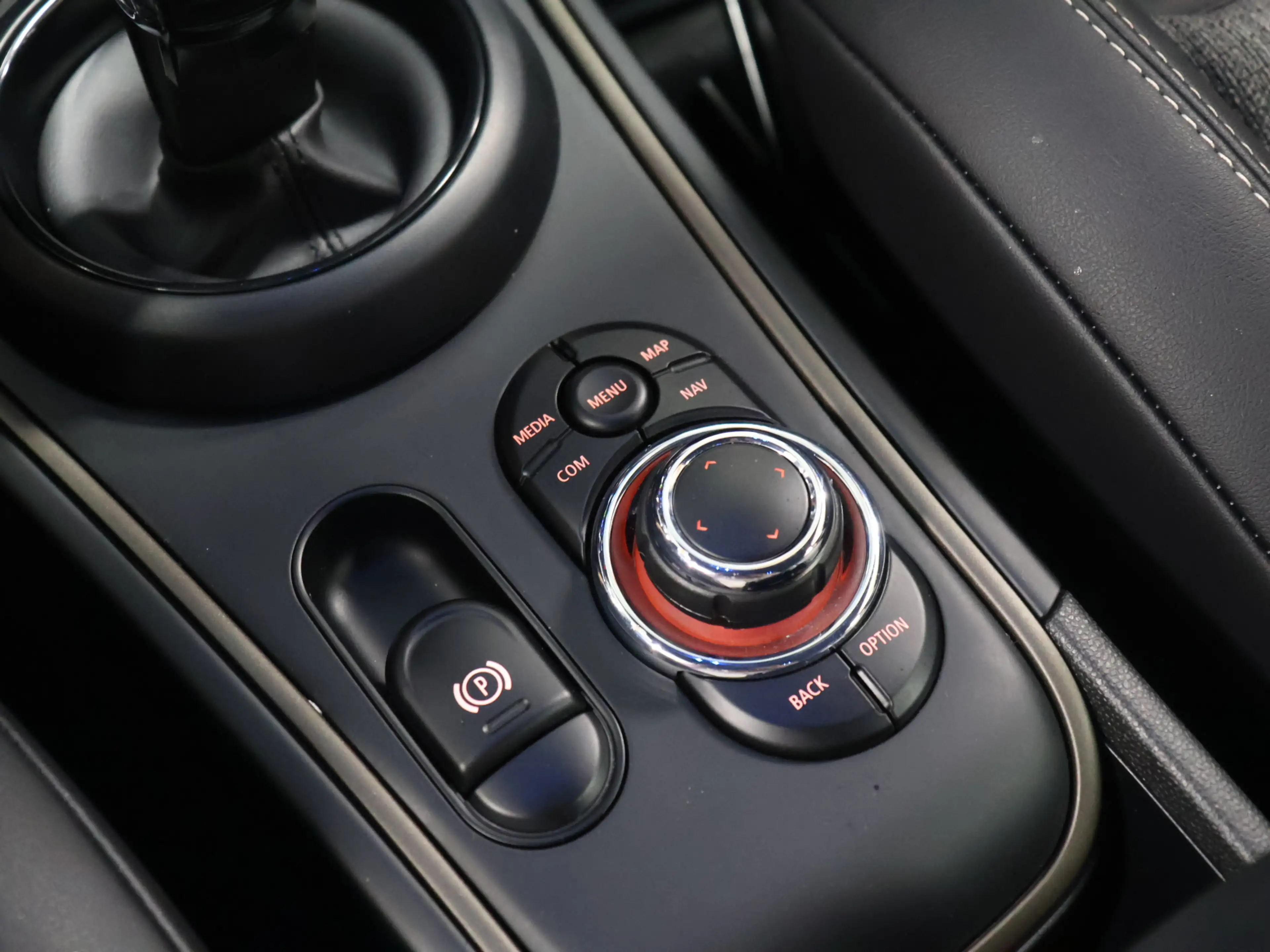 MINI Cooper Countryman 1.5 Business Edition [APPLE CARPLAY, ANDROID, STOE — photo 19