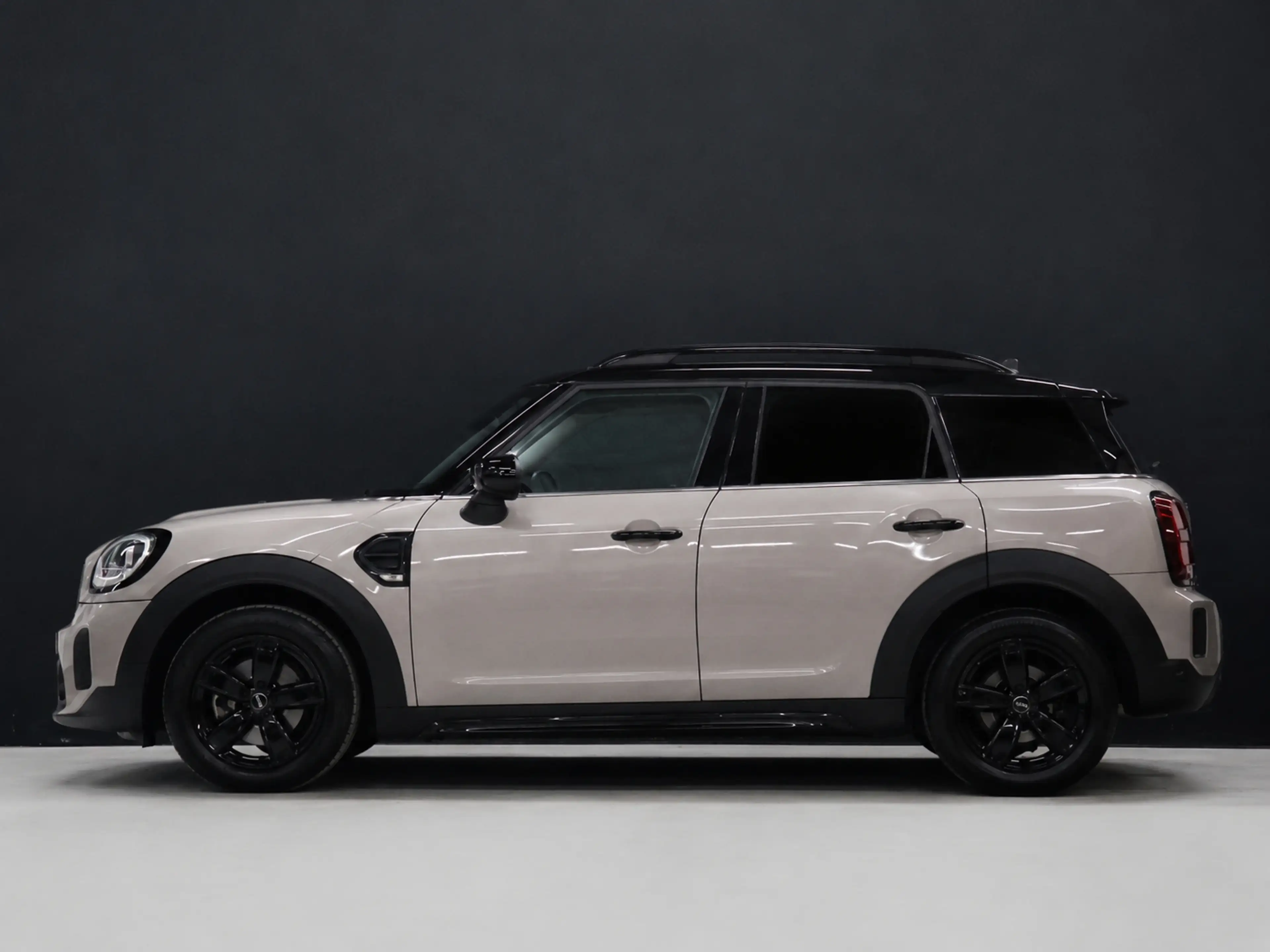 MINI Cooper Countryman 1.5 Business Edition [APPLE CARPLAY, ANDROID, STOE — photo 2