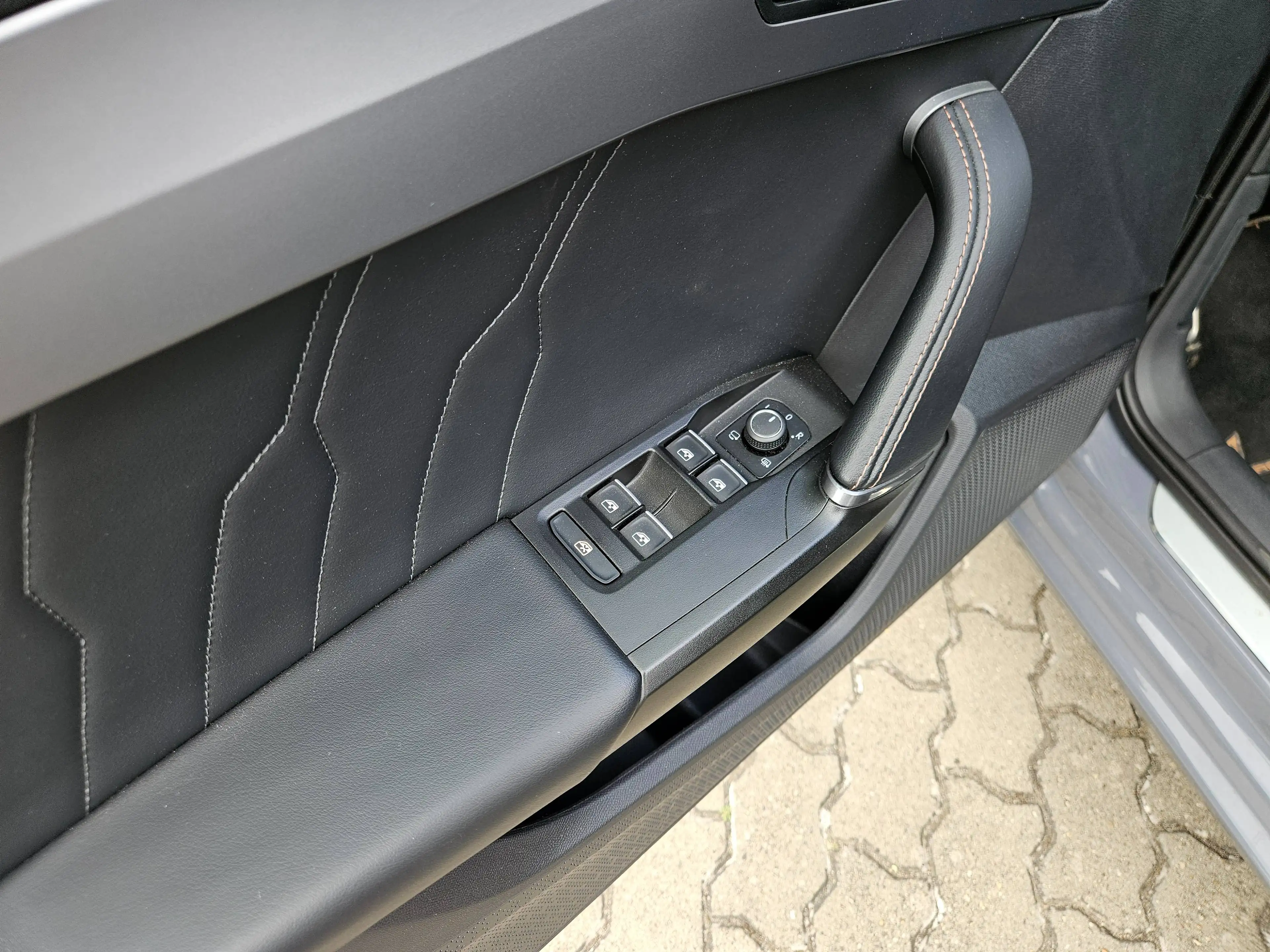 CUPRA Leon VZ Cup *Beats, Navi, Adaptives Fahrwerk* — photo 15