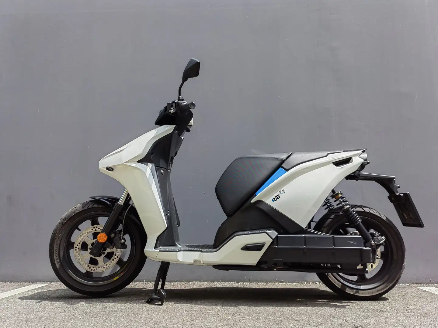 Ray 7.7 TOP E-Roller und leistungsstark RABATT!!! Beyaz - 1