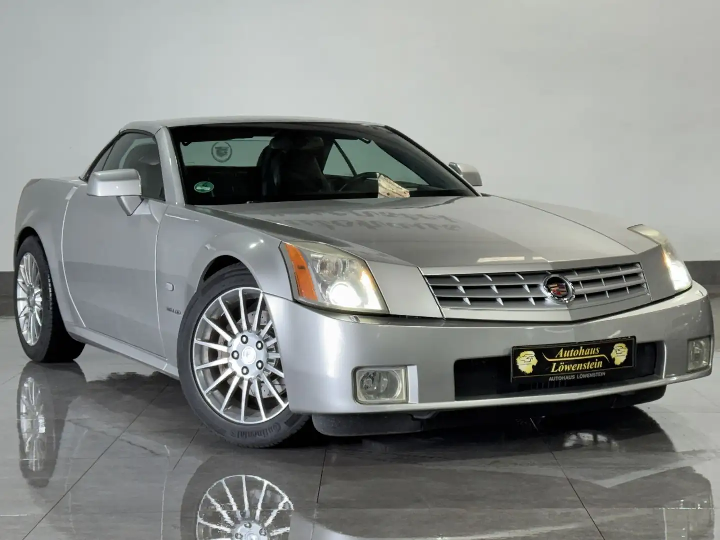 Cadillac XLR *4.6*V8*NORTHSTAR*CABRIO*BOSE*HEAD-UP* Grau - 2