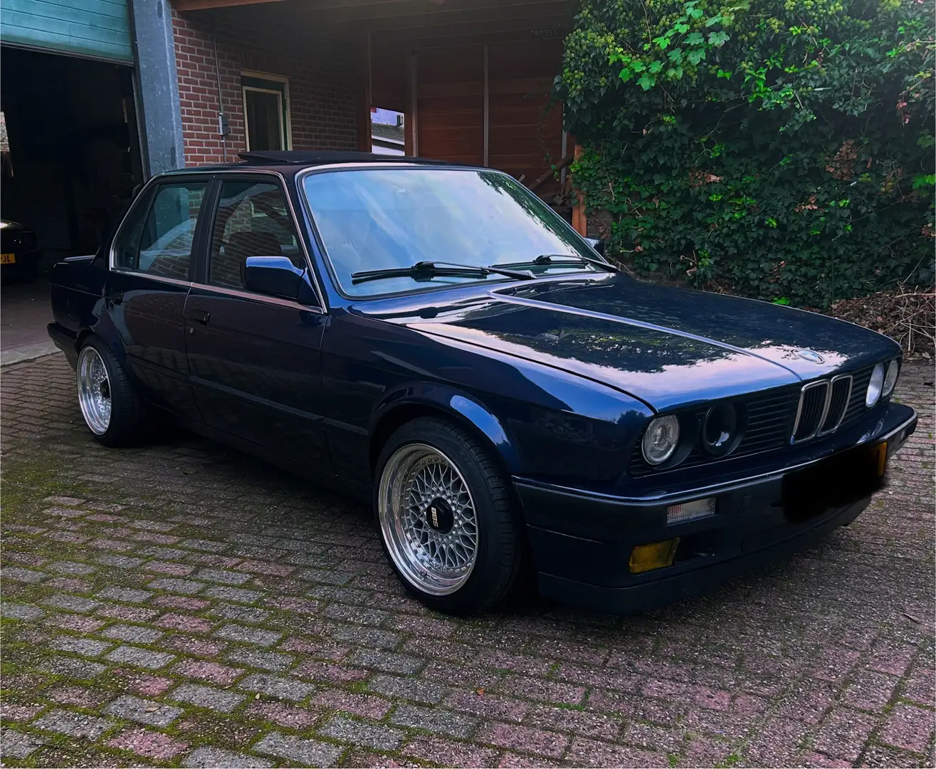 BMW 320 Bmw E30 320i Turbo - 1